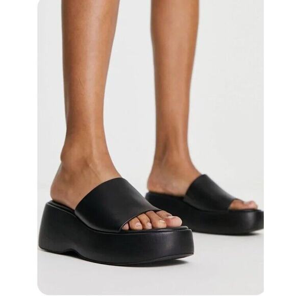 Bershka NWT Platform Slides Women's7.5 Sandals Round Toe Black Boho 90s Hippy - Picture 16 of 16